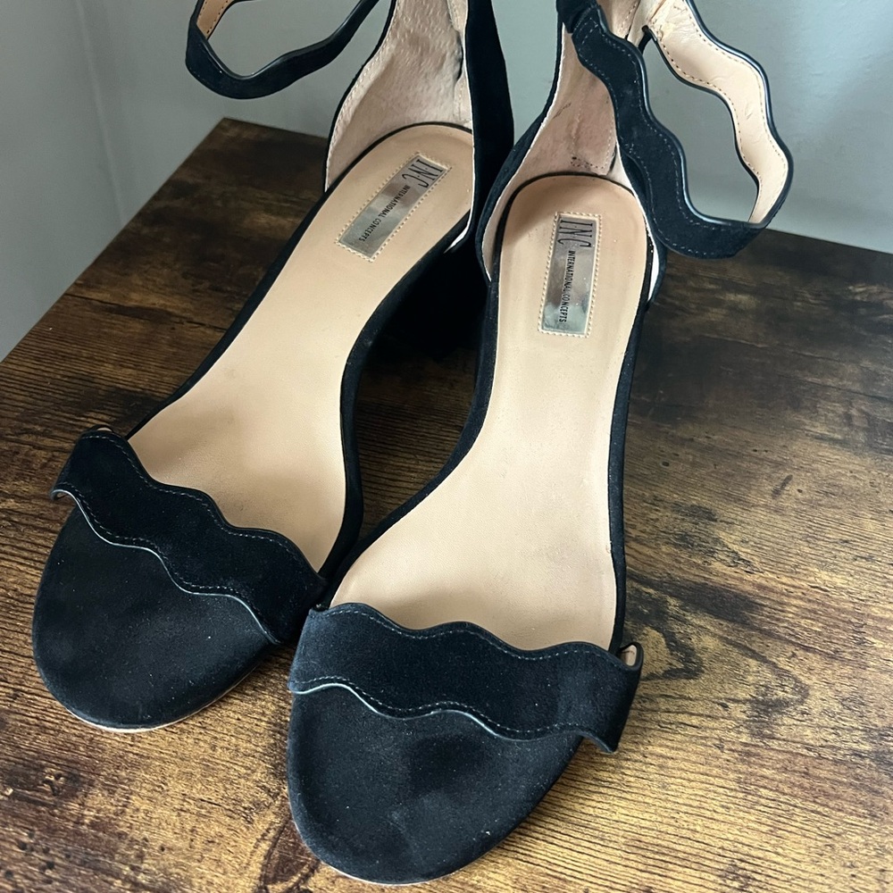 INC Women's Black Ankle-Strap Wavy Suede Sandals
